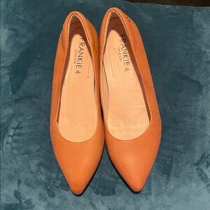 Frankie4 Poppy Tan Leather Pointed Toe
Flats Womens  7.5